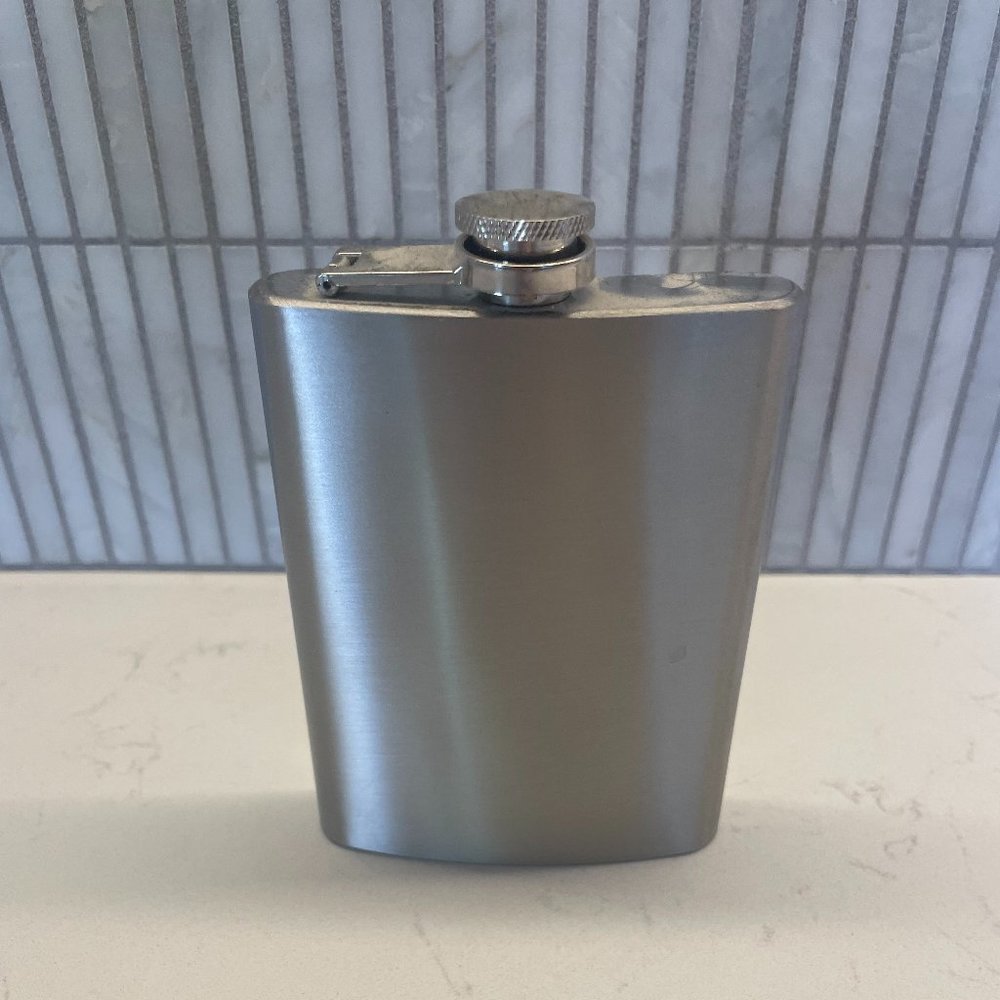 Oggi Stainless‎ Steel Flask, 8oz